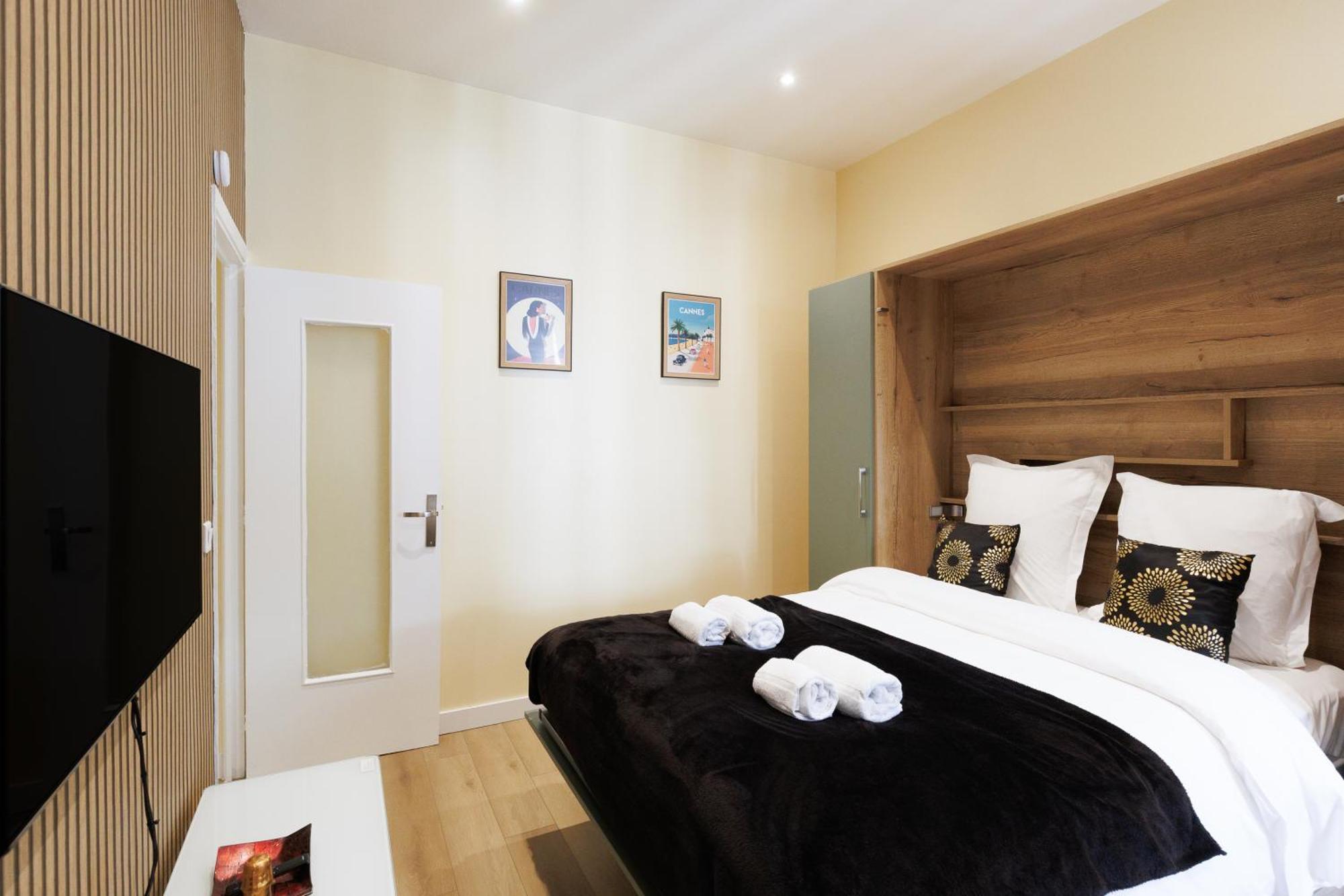 Cocoon Riviera Yourhosthelper